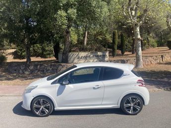  Voir d&eacute;tails -Peugeot 208 1.6 THP 200 GTI 3P &agrave;  Les Arcs (83)