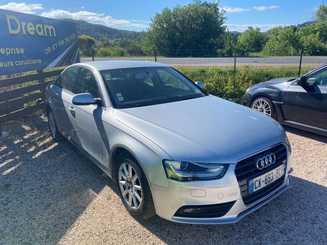 Audi A4 IV (2) 2.0 TDI 136 cv bv6 REPRISE POSS Gris Clair de 2013