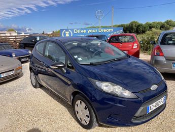 Voir d&eacute;tails -Ford Fiesta II 1.3 L 60 cv TREND PACK 3P &agrave;  Les Arcs (83)