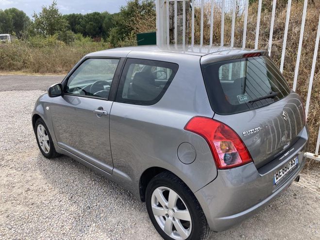 Suzuki Swift II 1.3 DDIS 75 GLX 3P Gris Clair de 2011