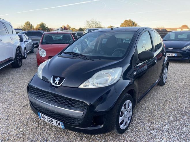 Peugeot 107 1.0E 12V 68CH BLUE LION URBAN 5P Noir de 2010