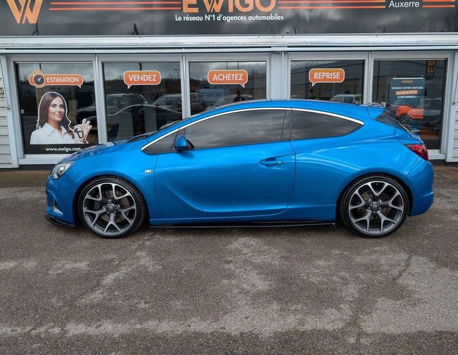 Opel Astra gtc opc 2.0 t 280ch 1er main full option Bleu de 2012