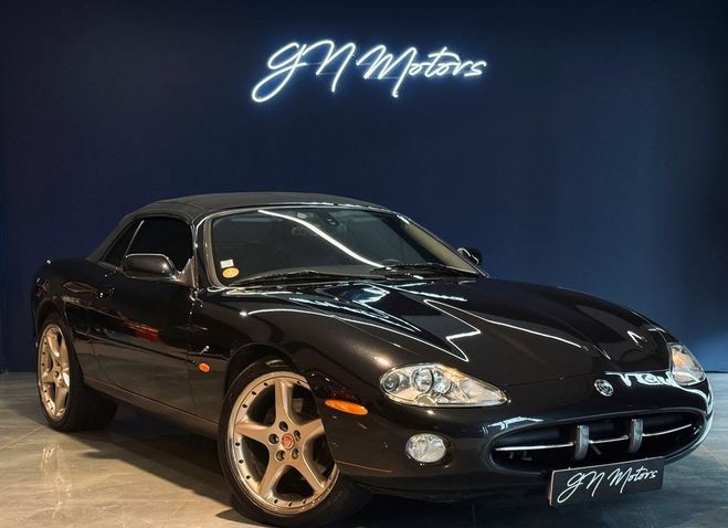 Jaguar XK8 cabriolet 4.2 bva excellent etat peintur Noir de 2003