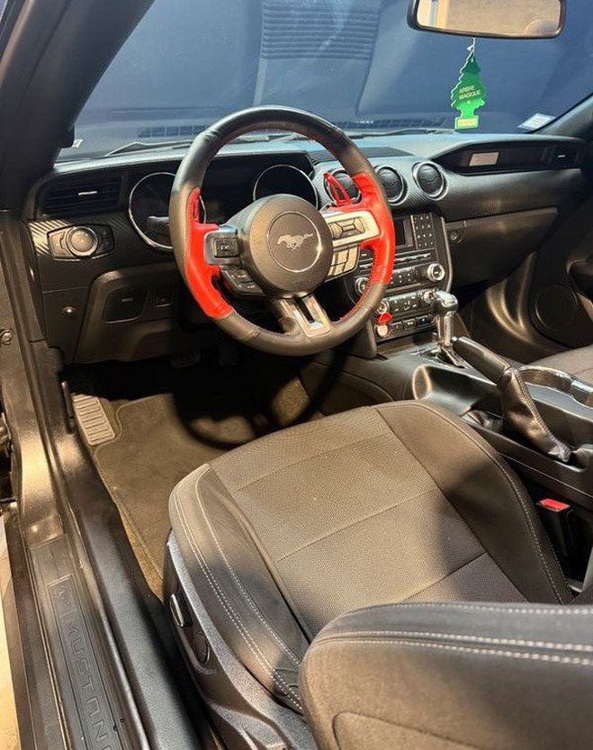 Ford Mustang vi (2) convertible 3,7l v6 bva Gris de 2017