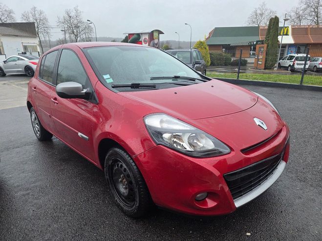 Renault Clio III 1.5L DCI 88CH / GPS / SEMI CUIR Rouge de 2012