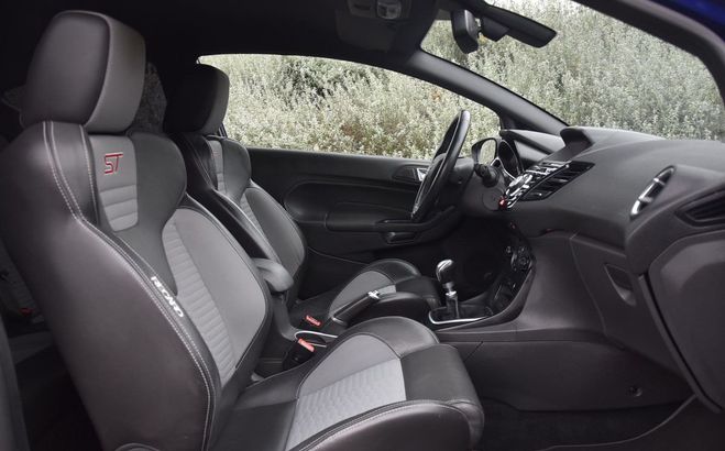 Ford Fiesta ST 1.6 180 ch Pack Performance Bleu de 2014