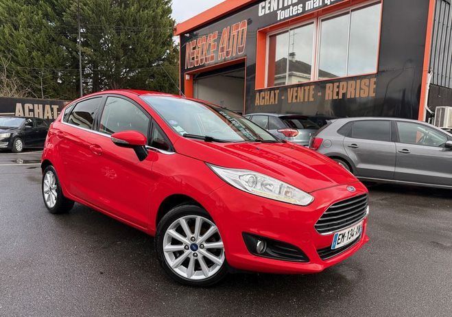 Cliquer pour voir la photo suivante Ford Fiesta 1.0 ECOBOOST 100CH STOP&START TITANIUM 5 Rouge de 2017