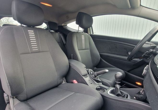 Renault Megane III Coup� Emotion 100000 Km Carnet   Gar Blanc de 2011