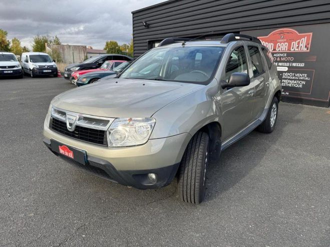 Dacia Duster 1.5 dCi FAP - 90 Ambiance PHASE 1 GRIS CLAIR de 2011