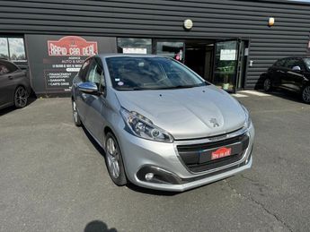  Voir d&eacute;tails -Peugeot 208 1.2i PureTech 12V - 82 Style PHASE 2 Gar &agrave; Avoine (37)