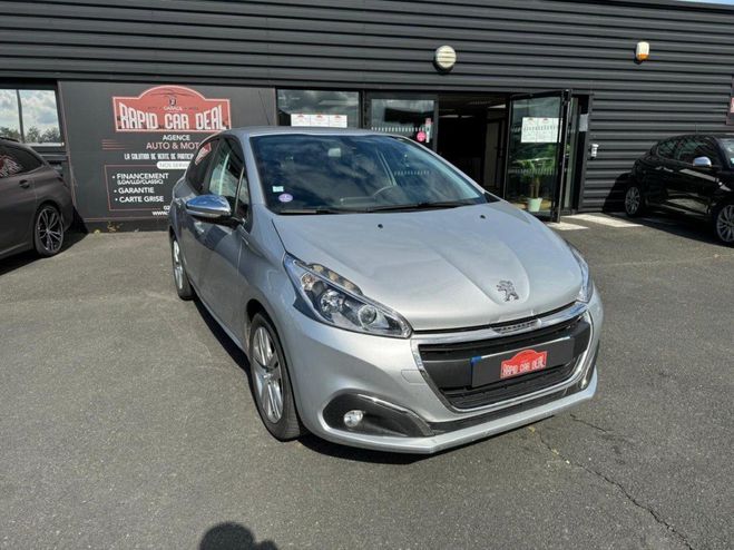 Peugeot 208 1.2i PureTech 12V - 82 Style PHASE 2 Gar GRIS CLAIR de 2018