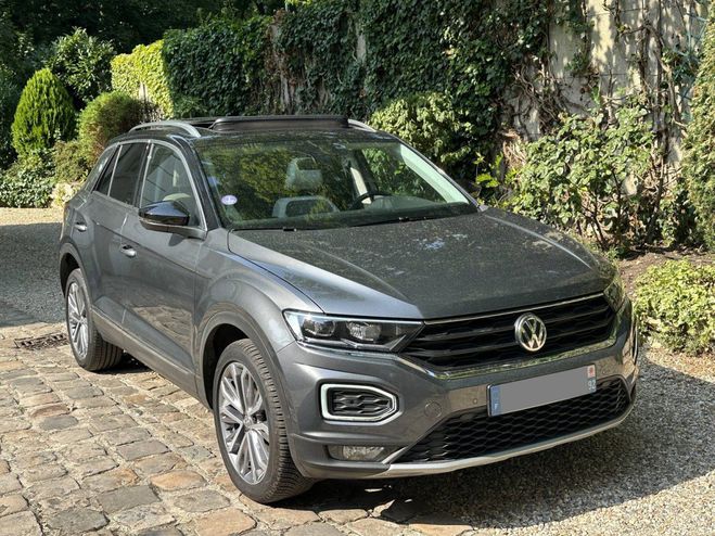 Cliquer pour voir la photo suivante Volkswagen T Roc 1.5 TSI 150 Carat Exclusive DSG7 GRIS de 2018