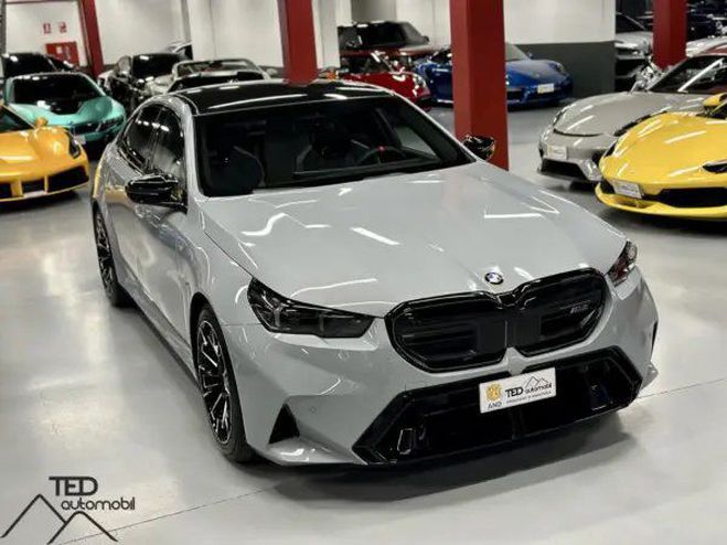 BMW M5 Hybrid 727cv  de 2025