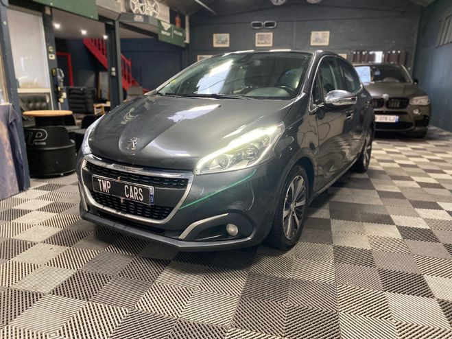 Peugeot 208 1.6 BlueHDi Phase II 75ch Style CarPlay  Gris anthracite de 2017