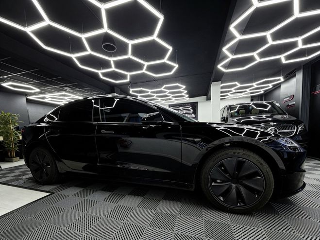 Tesla Model 3 Grande Autonomie RWD TVA RECUPERABLE Noir de 2024
