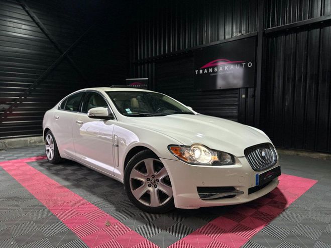 Jaguar XF 2.7 V6 D - 207 Bi-Turbo Luxe Premium / p Blanc de 2009