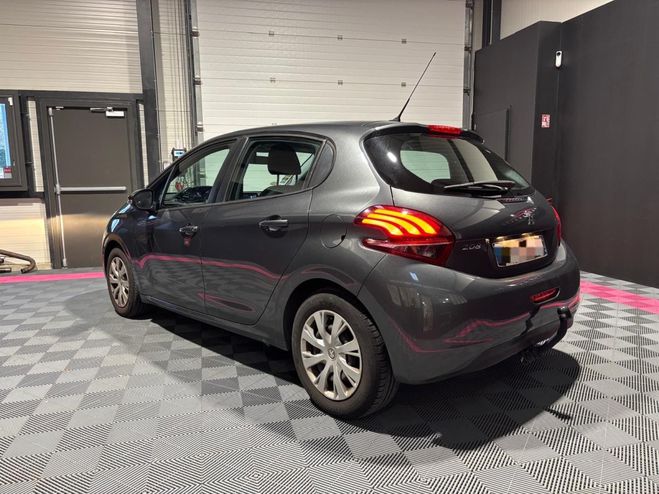 Peugeot 208 1.6 BlueHDi 100ch BVM5 Active Gris de 2016
