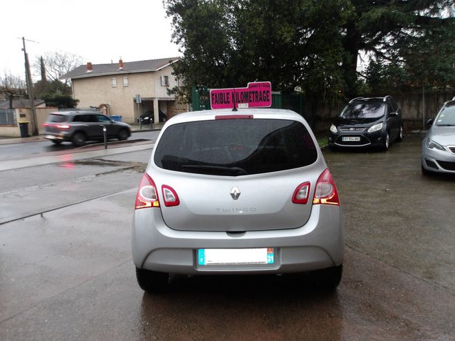 Renault Twingo 1.2 LEV 16V 75CH PURPLE ECO�  de 2014