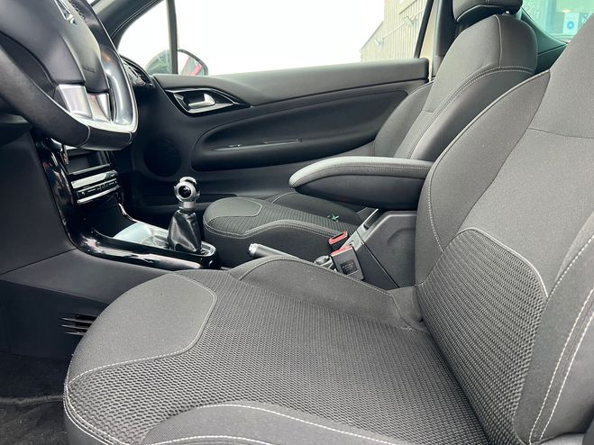 Citroen DS3 (2) 1.6 BLUEHDI 100 CONNECTED CHIC MANUE Gris de 2017