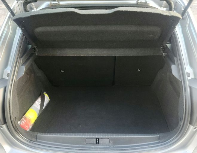 Peugeot 208 1.2 12v S&S 75cv Gris de 2020