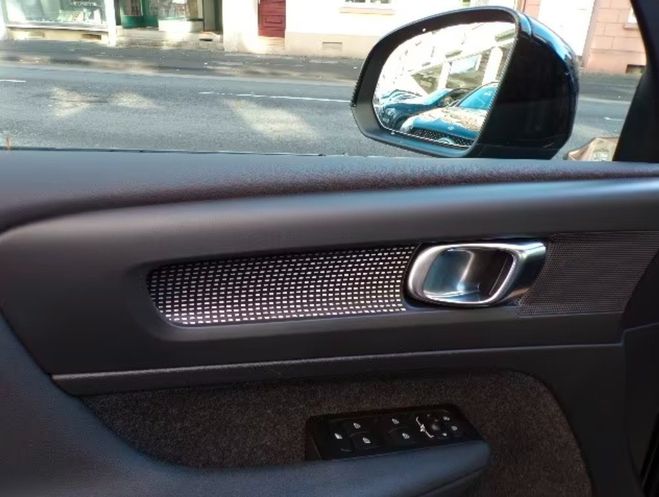 Volvo XC40 1 5 R Design T5 Hybride Rechargeable *Ga noir m�tal de 2021