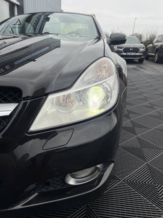 Mercedes Classe SL II (R230) 350 7GTro NOIR de 2008