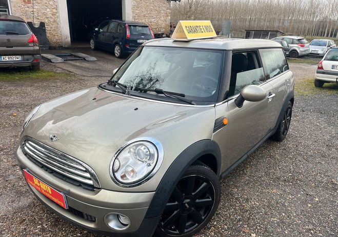 Cliquer pour voir la photo suivante Mini Clubman Cooper 1.6i 120CV en bon état générale Doré de 2008