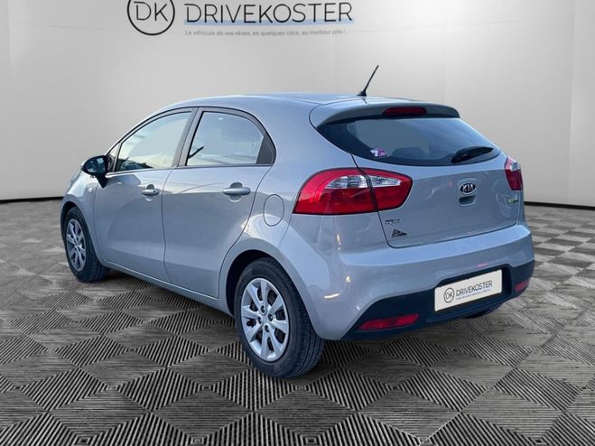 Kia Rio III 1.2i - 85 cv EcoDynamique BEIGE CLAIR de 2012