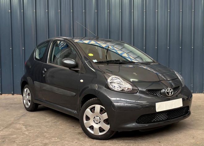 Toyota Aygo 1.0 VVTI 70 CONFORT - Garantie 1 An - ET Gris de 2006