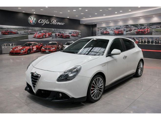 Alfa romeo Giulietta 1750 TUBRO TBi 235 QUADRIFOGLIO VERDE QV BLANC de 2012