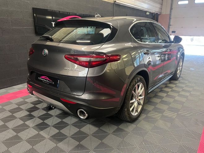 Alfa romeo Stelvio 2.2 JTD 180 CV Q4 AT8 Super - Attelage - Gris de 2017