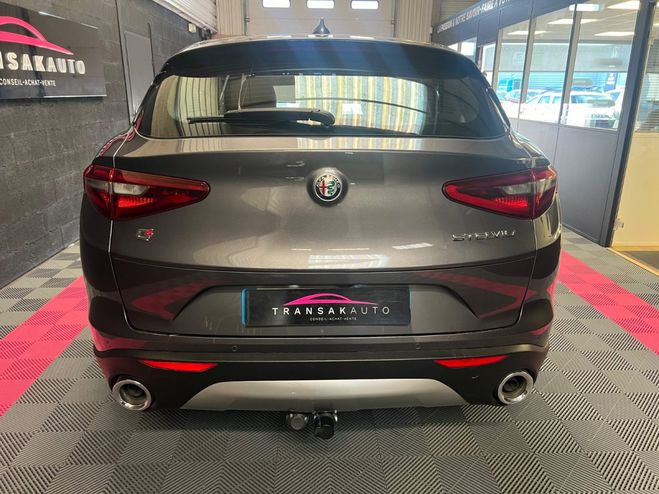 Alfa romeo Stelvio 2.2 JTD 180 CV Q4 AT8 Super - Attelage - Gris de 2017