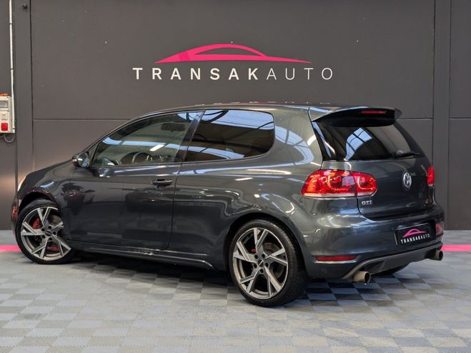 Volkswagen Golf 6 GTI 2.0 TSI 210 ch - SIEGES CHAUFFANTS Gris de 2012