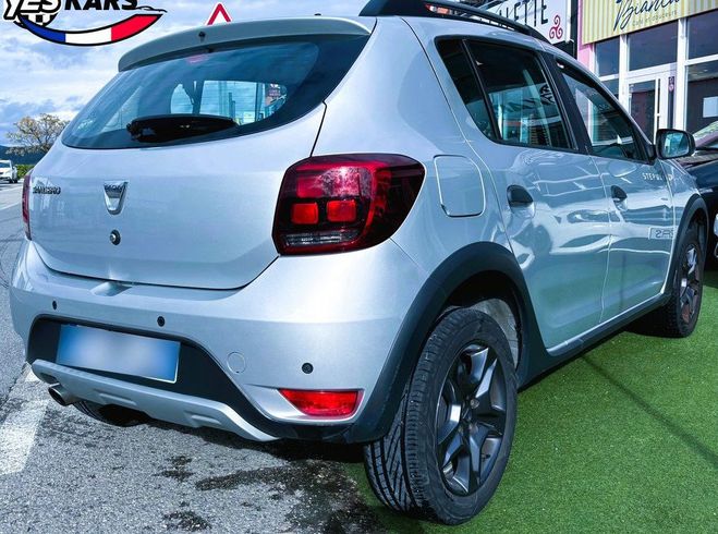 Dacia Sandero 0.9 TCe 90ch Stepway Navy-MOTEUR A CHAIN Gris de 2017