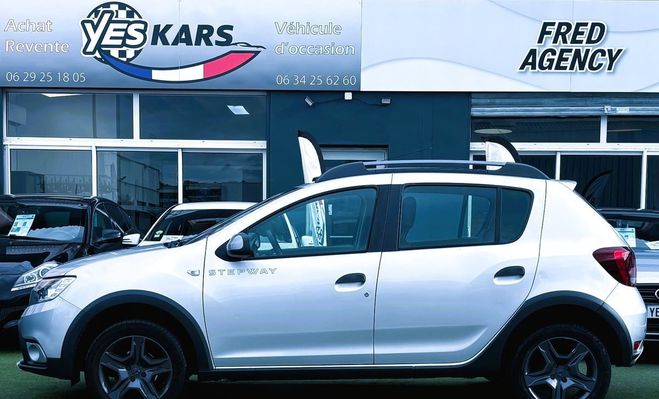Dacia Sandero 0.9 TCe 90ch Stepway Navy-MOTEUR A CHAIN Gris de 2017