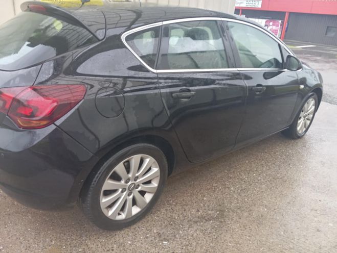 Opel Astra Fap Cosmo  de 2011