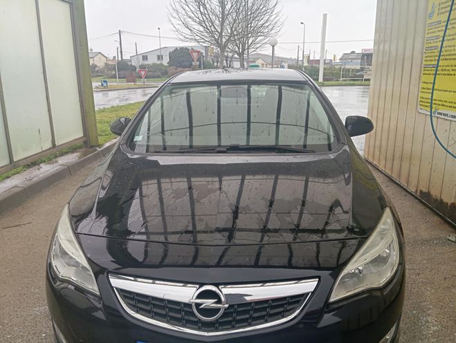 Opel Astra Fap Cosmo  de 2011