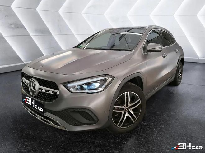 Cliquer pour voir la photo suivante Mercedes Classe GLA Classe 200 D 150 CH GRIS MAT TOIT OUVRAN Gris de 2021