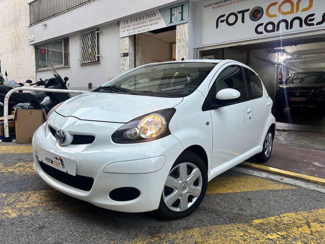 Cliquer pour voir la photo suivante Toyota Aygo 1.4 D 54CH CONFORT 5P Blanc de 2010