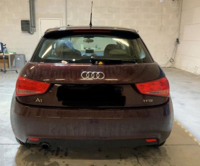 Audi A1 Sportback 1.2 TFSI 86CH AMBITION Bordeau de 2014