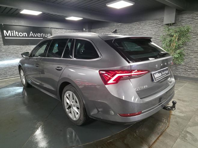 Skoda Octavia Combi 2.0 TDI - 150 - BV DSG 7- SCOUT GRIS de 2024