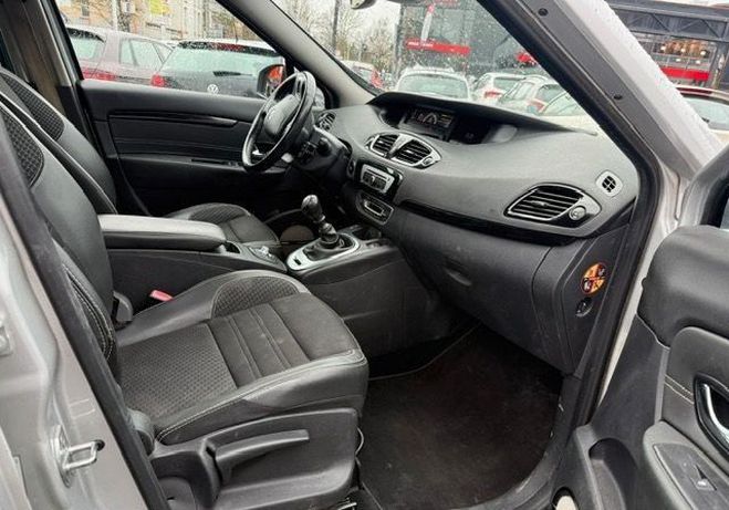 Renault Grand Scenic III 1.2 TCE 130CH ENERGY BOSE EURO6 7 PL Gris de 2016