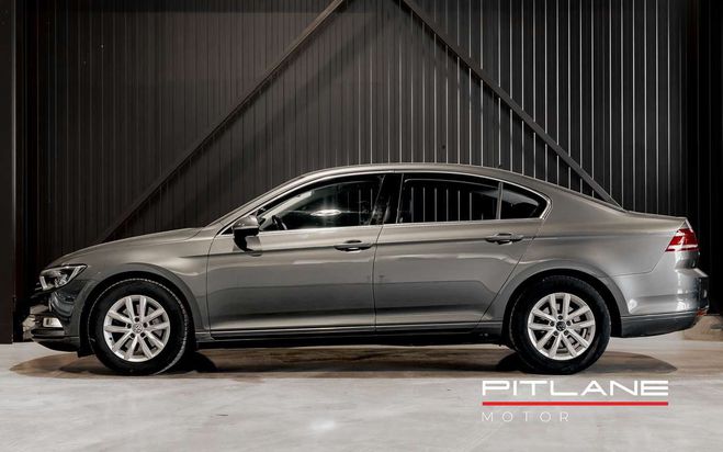 Volkswagen Passat 1.6 TDi Edition Highline CAMERA SIEGES C Gris M�tallis� de 