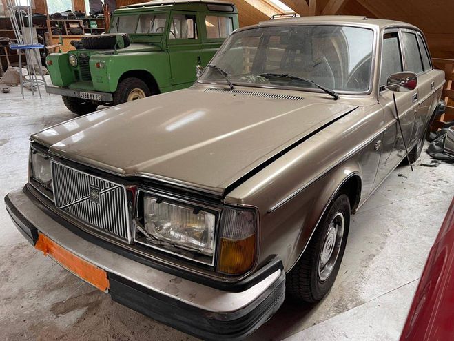 Volvo 264  BEIGE de 1976