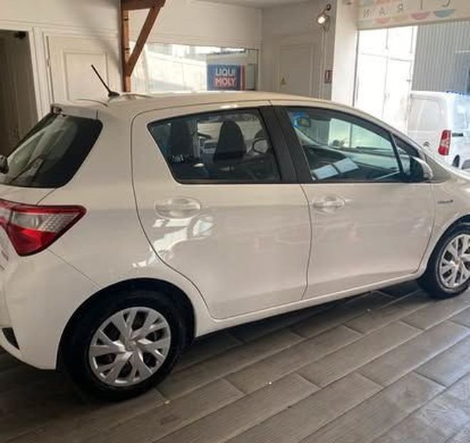 Toyota Yaris hybride III (3) 1.5 VVT-i 100 France Bus Blanc de 2019