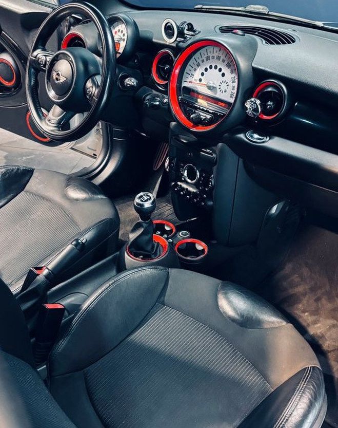 Mini One II R56 (2) Cooper S Turbo 1.6 184Ch Suiv Argent de 2011