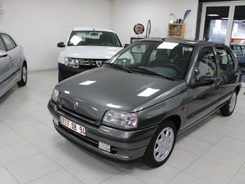  Voir d&eacute;tails -Renault Clio 1.4E 80CH RT 5P &agrave; Coulommiers (77)