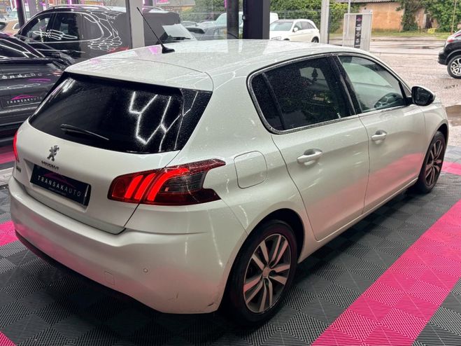 Peugeot 308 PureTech 130 ch EAT8 Allure ~ Cam�ra de  Blanc de 2019