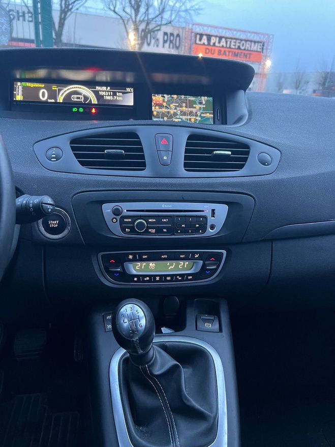 Renault Scenic (3) 1.2 TCE 115 ENERGY LIMITED MAGNIFIQU Blanc de 2014