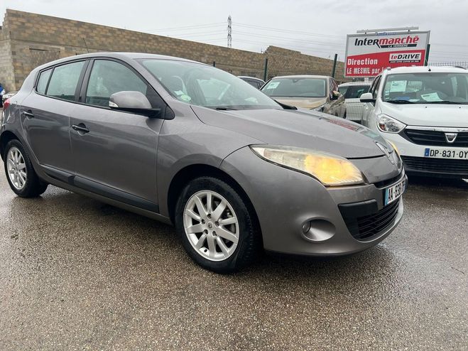 Renault Megane 3 1.6 110 ESSENCE+ETHANOL AUTHENTIQUE 1 Gris fonc� de 2009
